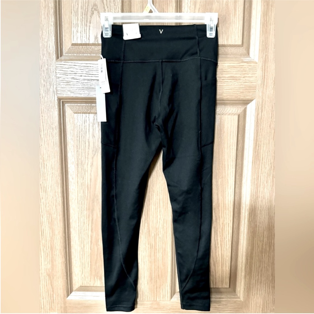 NWT VICTORIAS SECRET FLOW ON POINTE 7/8 length yoga pants/leggings. Size 2